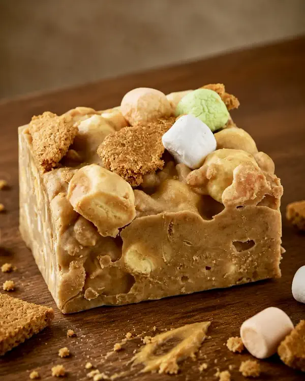 Biscoff rocky road bar with marshmallows